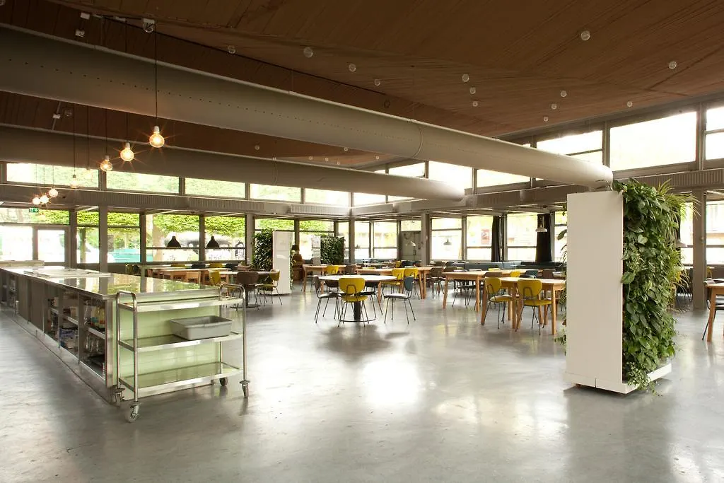 Wow Amsterdam Hostel